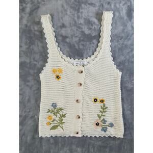 Jacquie the Label white knit button front floral embroidered tank top cottage M